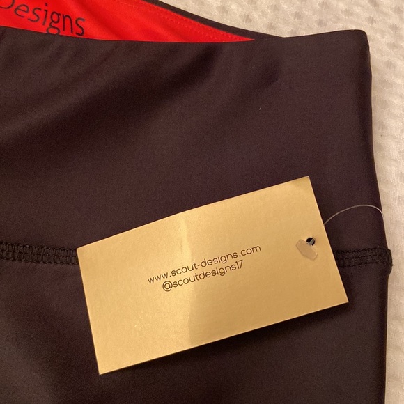 NEW! $78 SCOUT DESIGNS XS SMALL Black Leggings Red Stripes - Picture 10 of 16